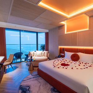 Luxury Deluxe Room Ocean View